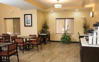 Holiday Inn Express Hotel  Suites Cherokee/ca