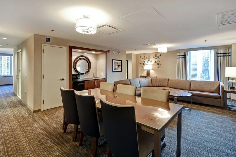 Hotel Embassy Suites By Hilton Chicago Downtown Magnificent Mile