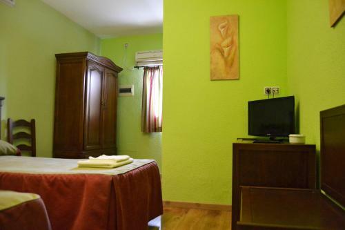Hostal El Ma�o I