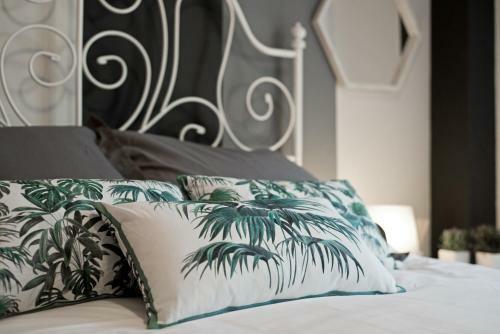 Urbanchic Los Pacos Apartment