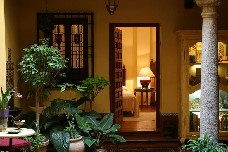 Hostal Almunia De San Miguel