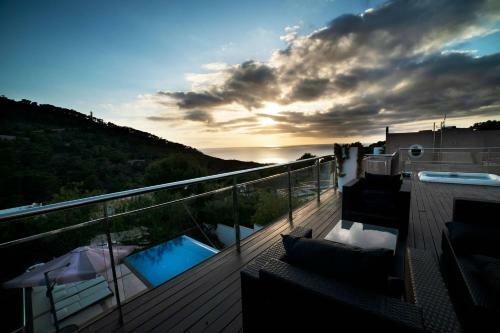 Ani Villa