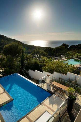 Ani Villa