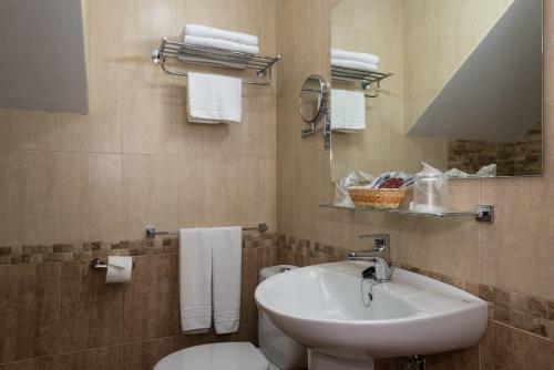 Hostal H. Ciudad De Lepe