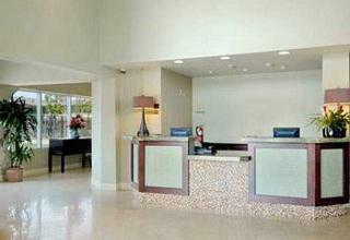 Hotel Ramada Inn & Plaza