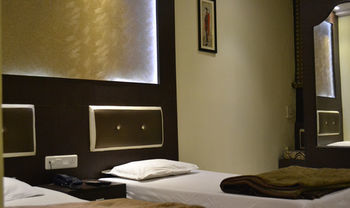 Residencia Hotel The Spot