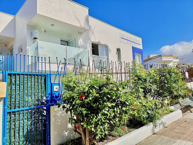The Blue Corner Apartments