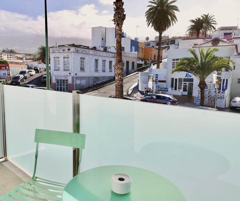 The Blue Corner Apartments