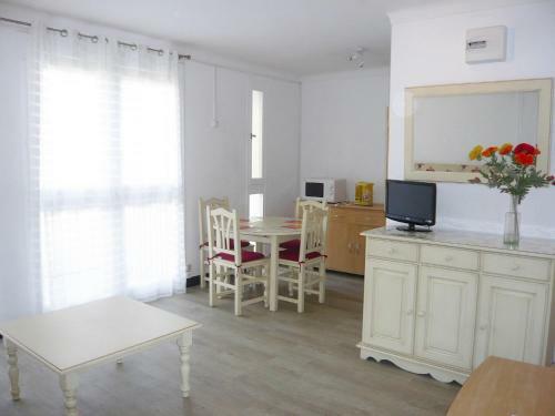 Apartment Les Amandiers