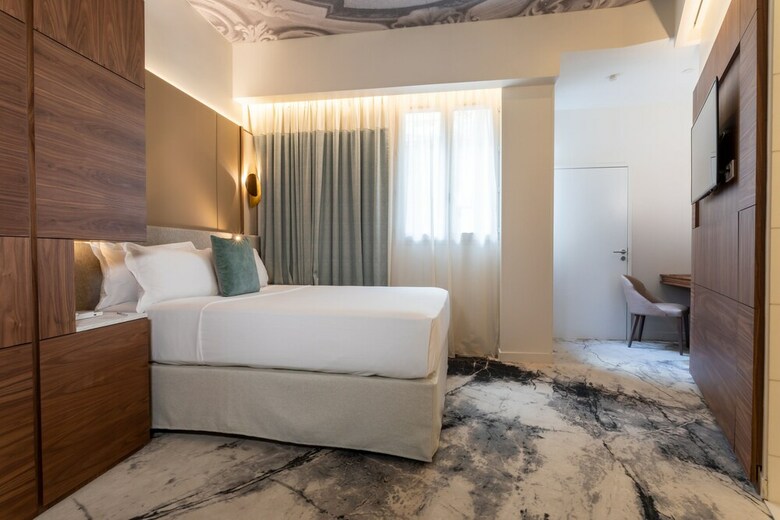 Hotel Intercontinental Paris Avenue Marceau