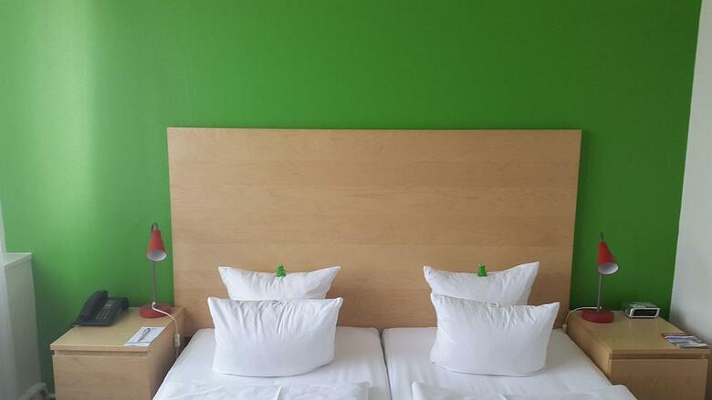 Sorat Hotel Ambassador