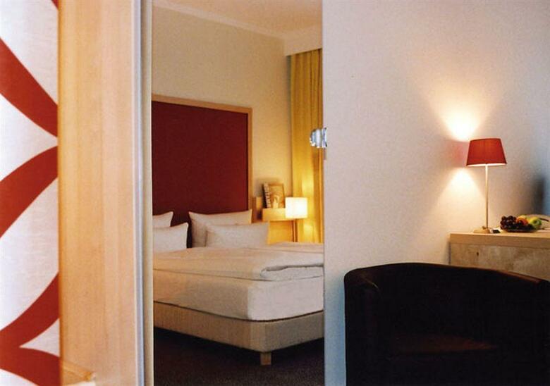Sorat Hotel Ambassador