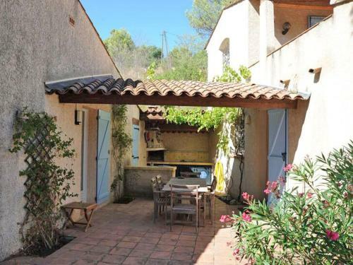 Holiday Home Maison Lei Roucas