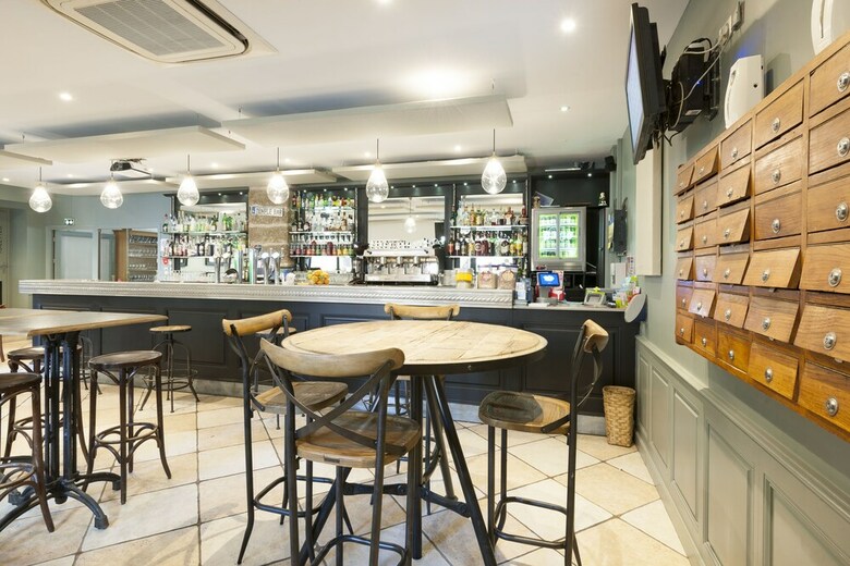 Hotel Restaurant Des Maures