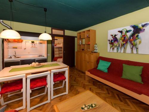 Apartment Alp