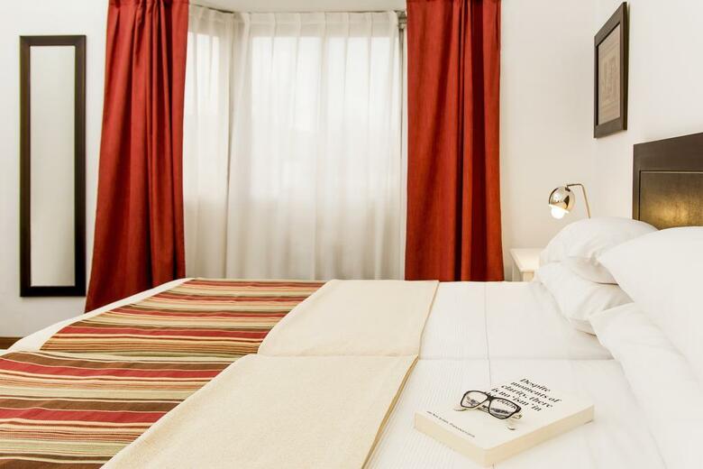Tolosa Hotel