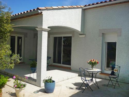 Holiday Home Le Clos Canta Joy.1