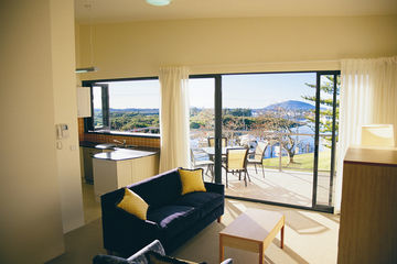 Hotel Boathouse Resort Tea Gardens