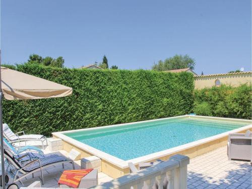 Four-bedroom Holiday Home In Monteux
