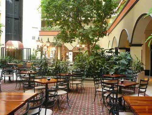 Hotel Embassy Suites Nashville - Airport