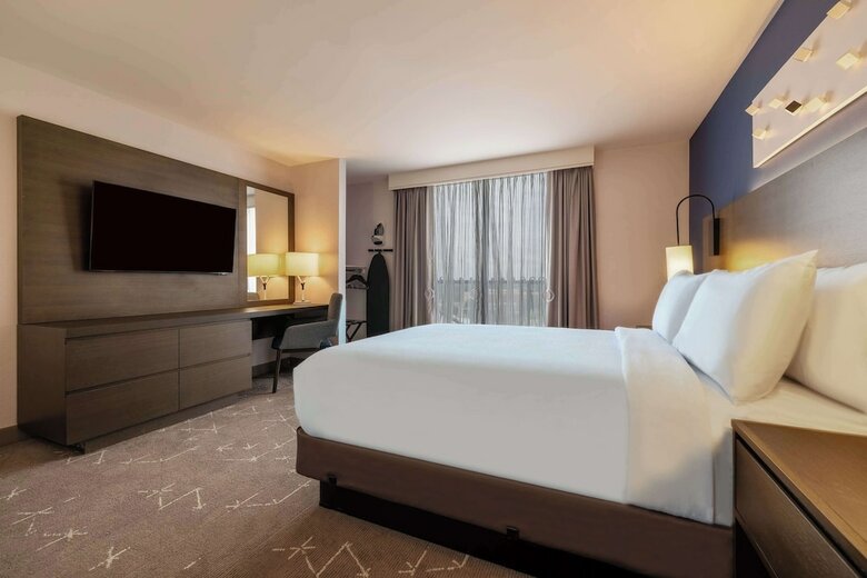 Hotel Embassy Suites Tulsa - I-44