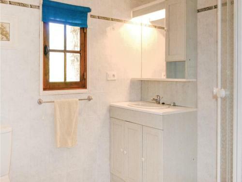 One-bedroom Holiday Home In Valeilles