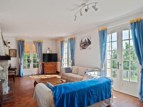 Attractive Villa In Velines With Private Garden