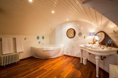 Hostal Le Prieur� Saint Agnan