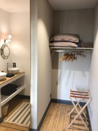 Hostal Villa 2 Pas Sages