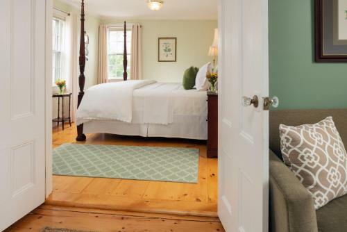 Bed & Breakfast Candleberry Inn On Cape Cod