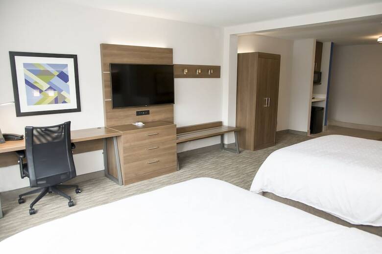 Holiday Inn Express Hotel  Suites Co Springs-