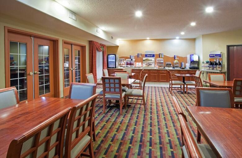 Holiday Inn Express Hotel  Suites Co Springs-