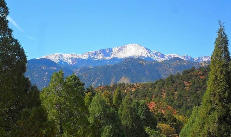 Holiday Inn Express Hotel  Suites Co Springs-