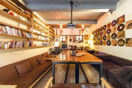 Meizhou Puxing Young Hostel