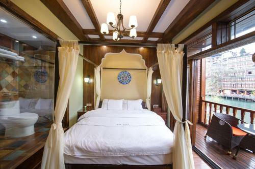 Hostal Flower Time Inn