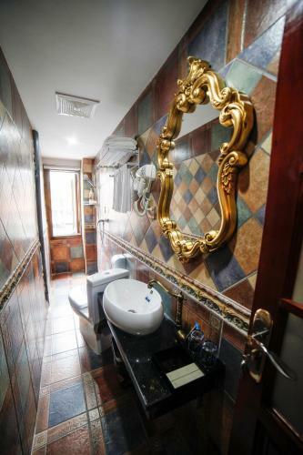 Hostal Flower Time Inn