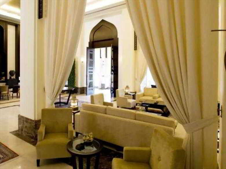 Hotel Banyan Tree
