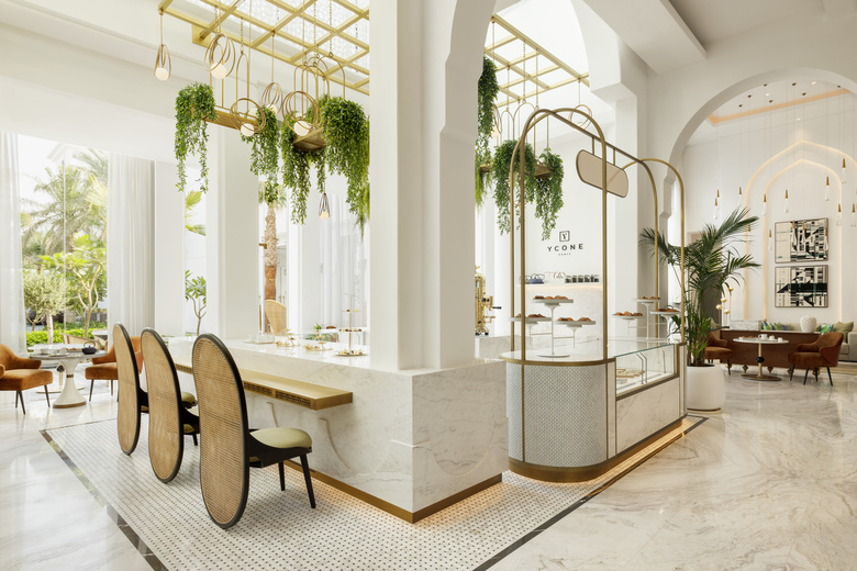 Hotel Banyan Tree