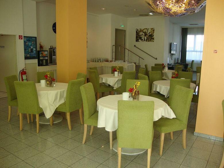 Lenas Donau Hotel