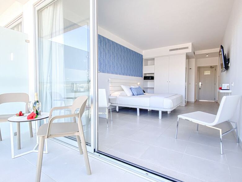 Reverence Life Hotel - Adults Only