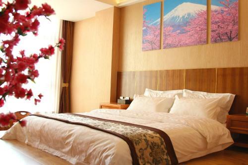 Sea & Cloud Themed Hotel