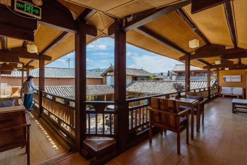 Posada Shaxi Square Inn