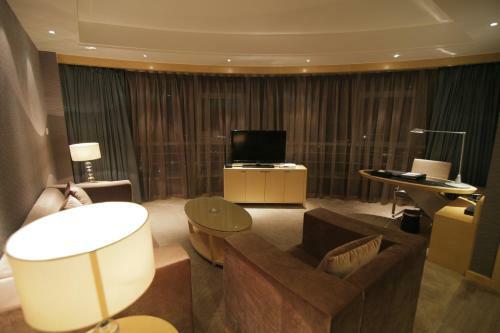 Huangyan Yaoda Hotel