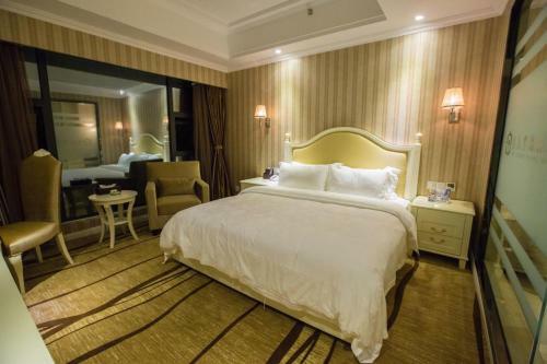Chongzhou Bandao Hotel