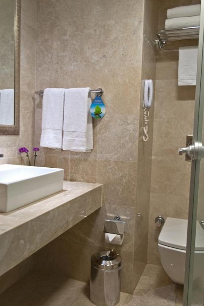 Lamartine Hotel