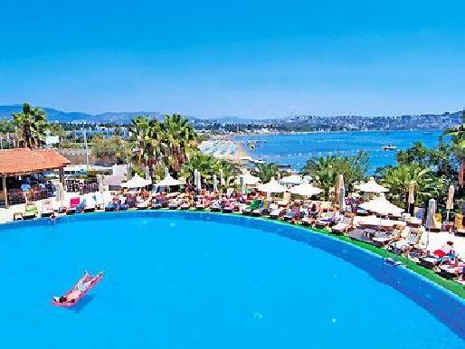 Hotel 3 S Beach Club