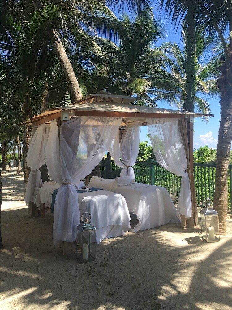 Grand Beach Hotel