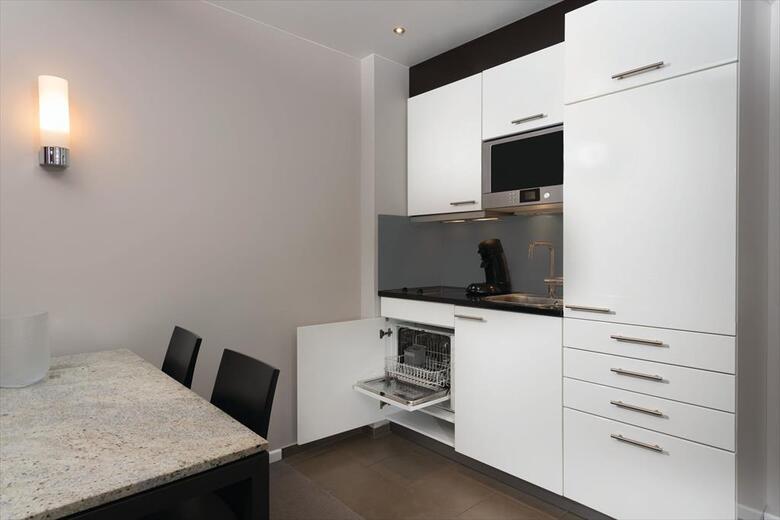 Adina Apartment Hotel Frankfurt Neue Oper