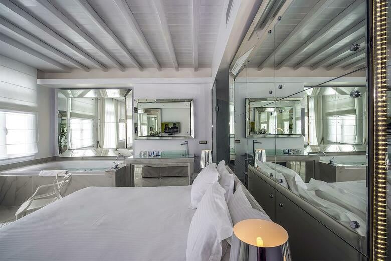 La Residence Mykonos Hotel Suites