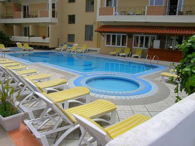 Captain's Hotel